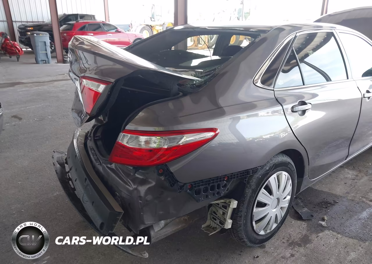 2015 Toyota Camry Le VIN:4T1BF1FK5FU042361 - 19