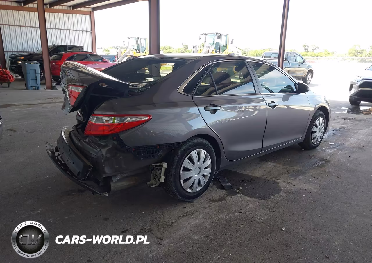 2015 Toyota Camry Le VIN:4T1BF1FK5FU042361 - 4