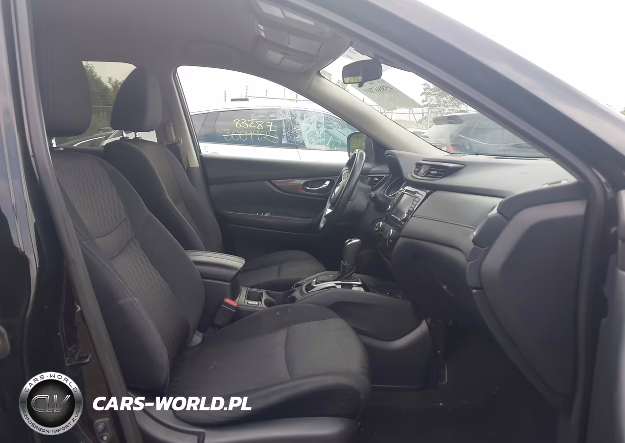 2019 Nissan Rogue S VIN:5N1AT2MV7KC784963 - 5