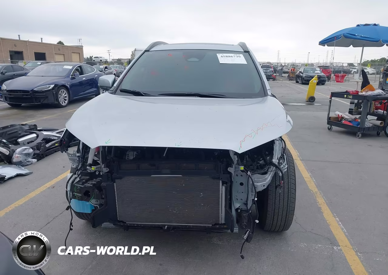 2024 Toyota Corolla Cross Xle VIN:7MUDAABG7RV080153 - 13
