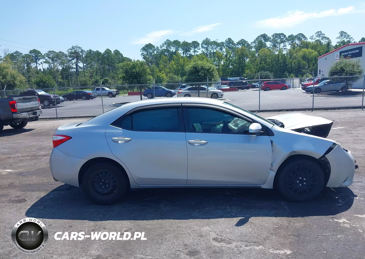 2015 Toyota Corolla Le VIN:2T1BURHE8FC439348 - 13
