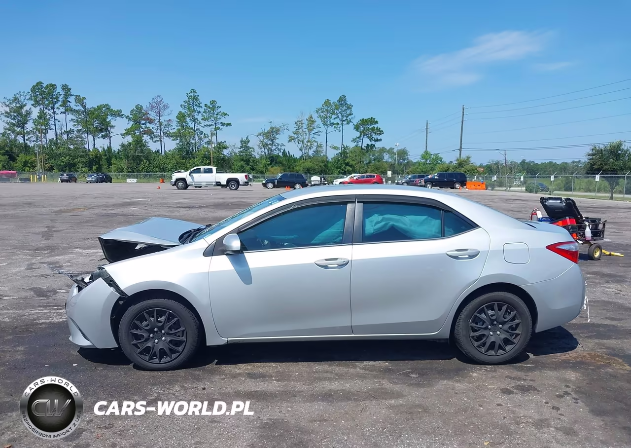 2015 Toyota Corolla Le VIN:2T1BURHE8FC439348 - 14