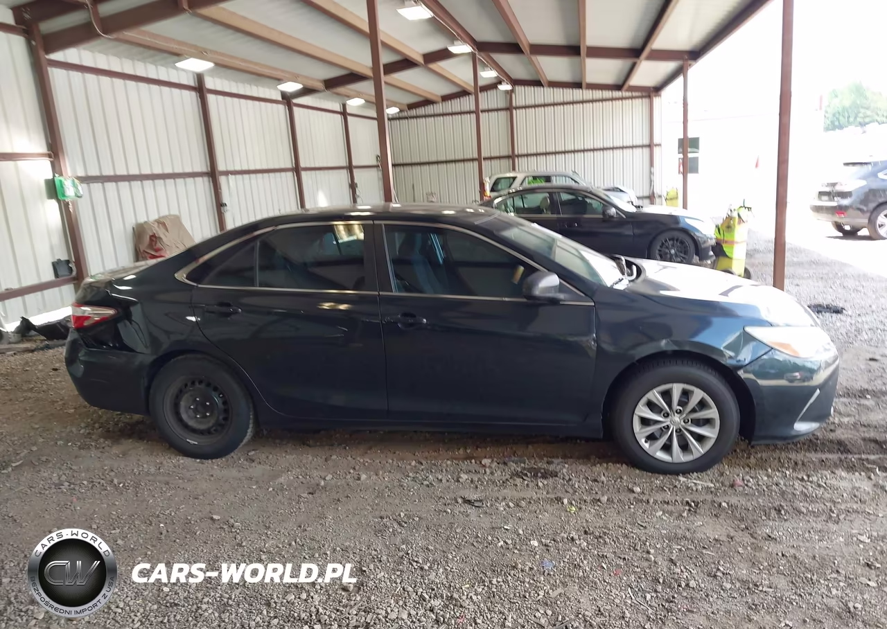 2016 Toyota Camry Le VIN:4T4BF1FK3GR550951 - 13