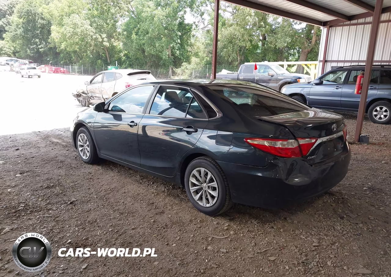 2016 Toyota Camry Le VIN:4T4BF1FK3GR550951 - 3