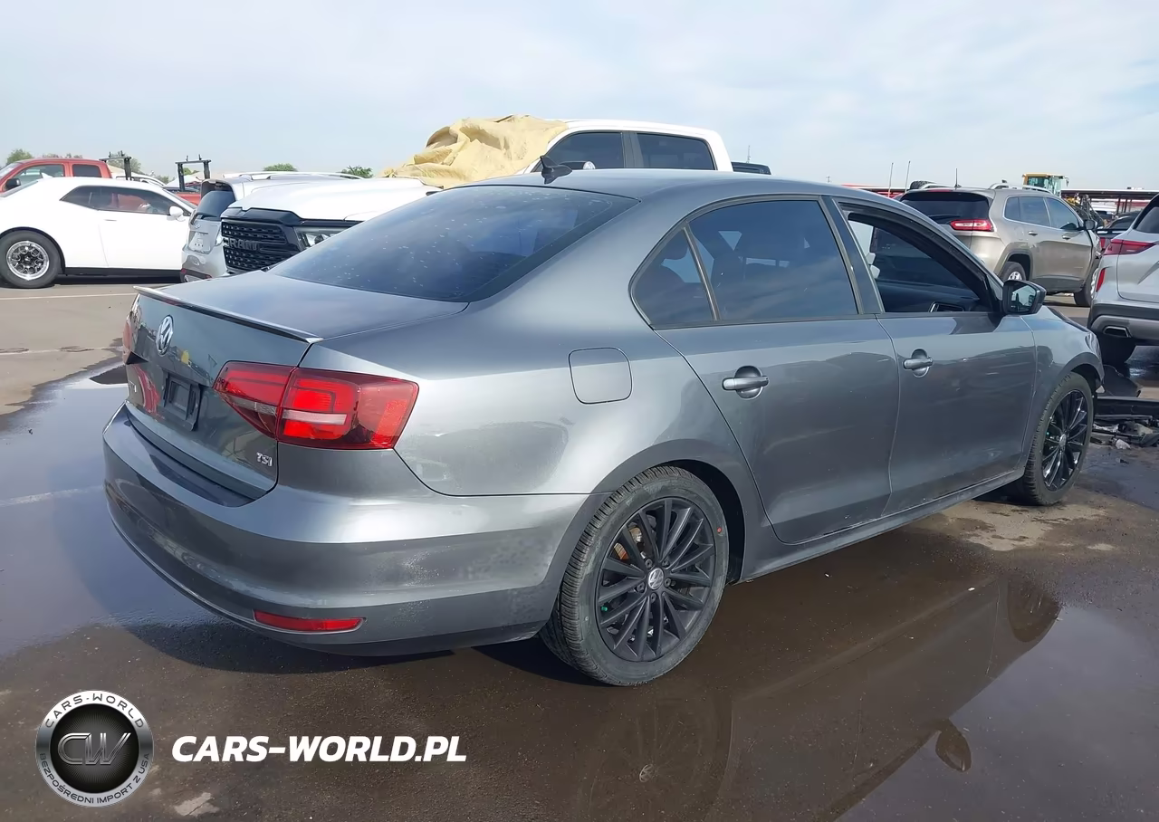 2017 Volkswagen Jetta 1.8T Sport VIN:3VWD17AJ6HM285095 - 4