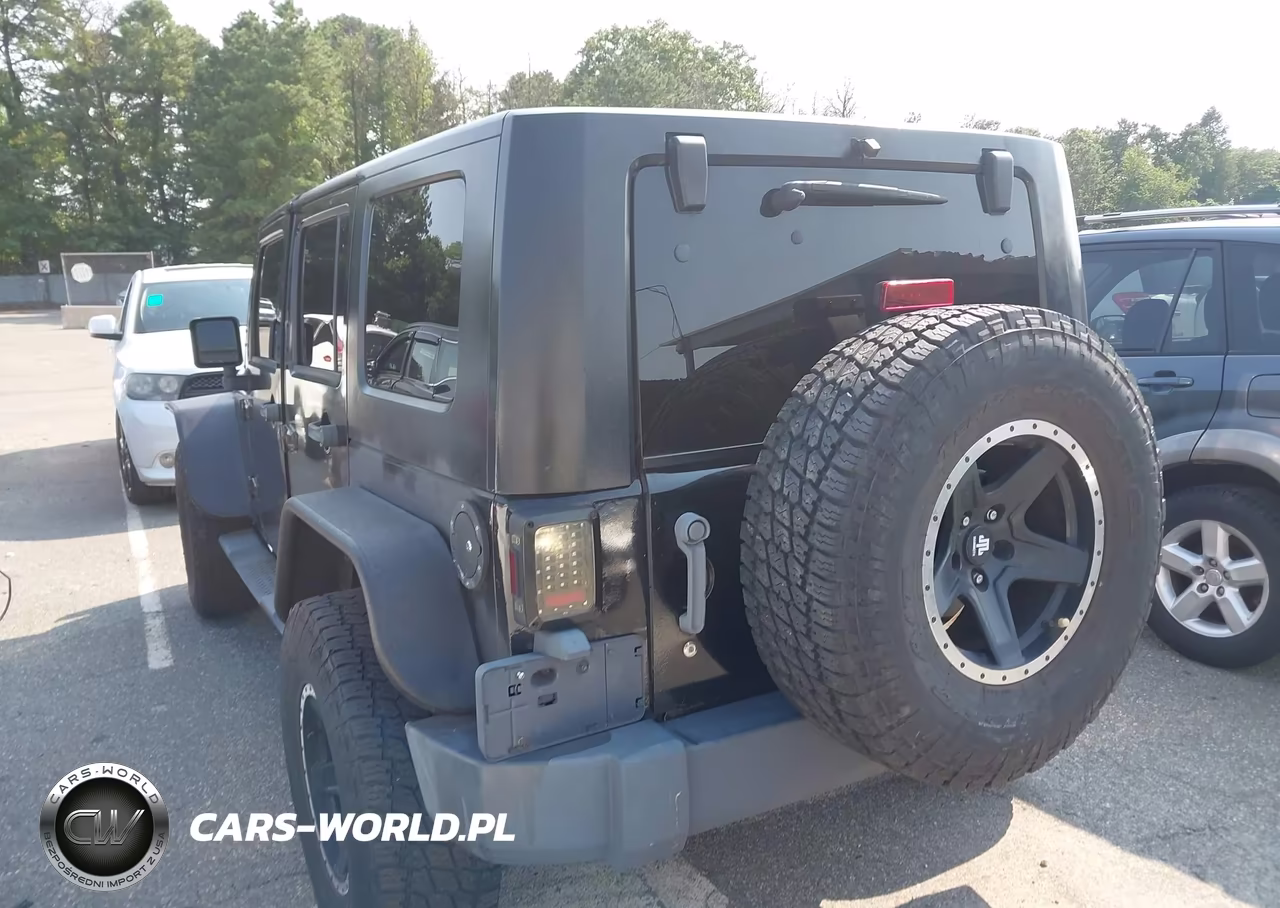 2007 Jeep Wrangler Unlimited X VIN:1J4GA39167L174697 - 3