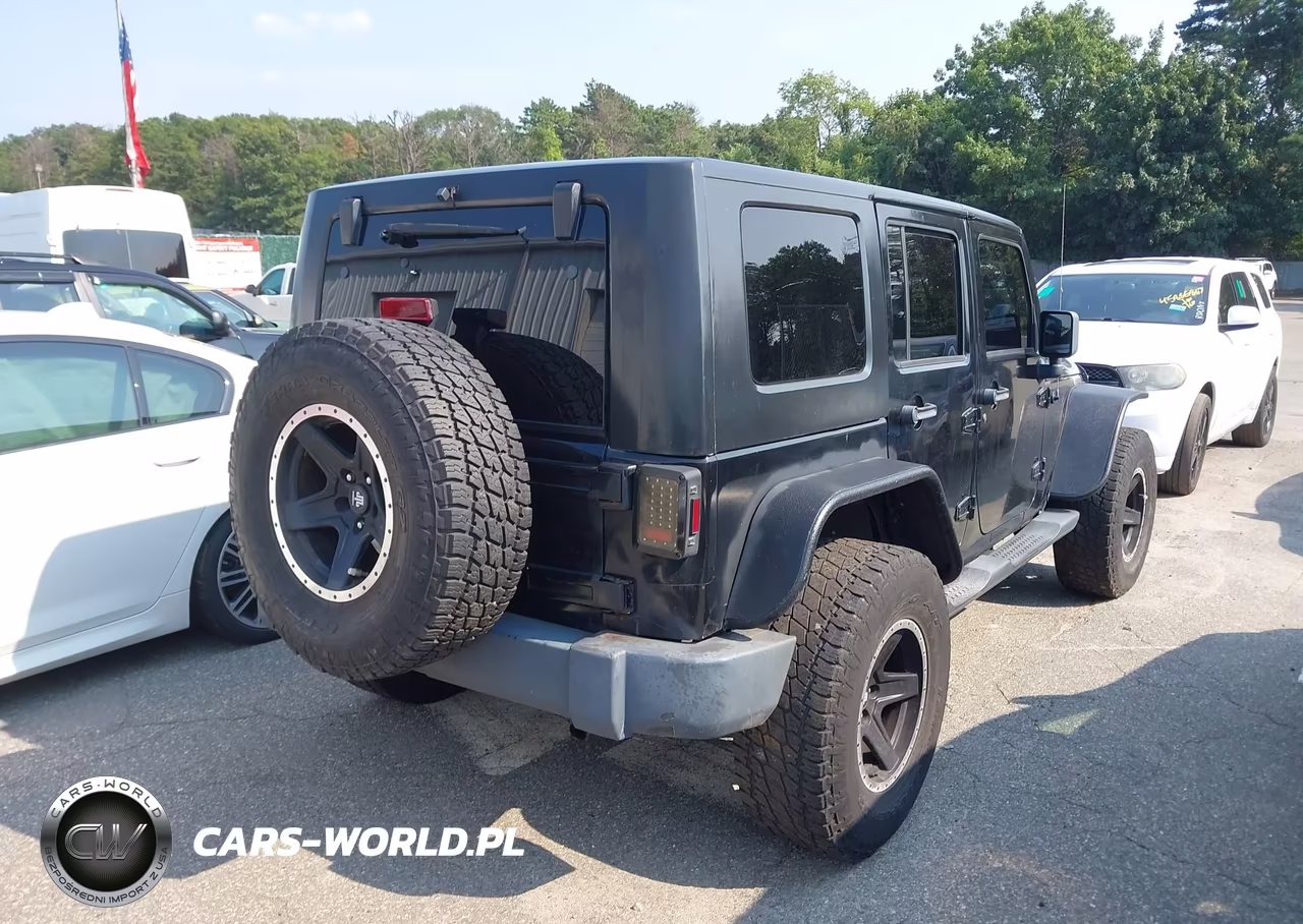 2007 Jeep Wrangler Unlimited X VIN:1J4GA39167L174697 - 4