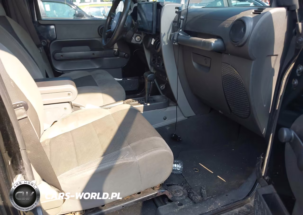 2007 Jeep Wrangler Unlimited X VIN:1J4GA39167L174697 - 5