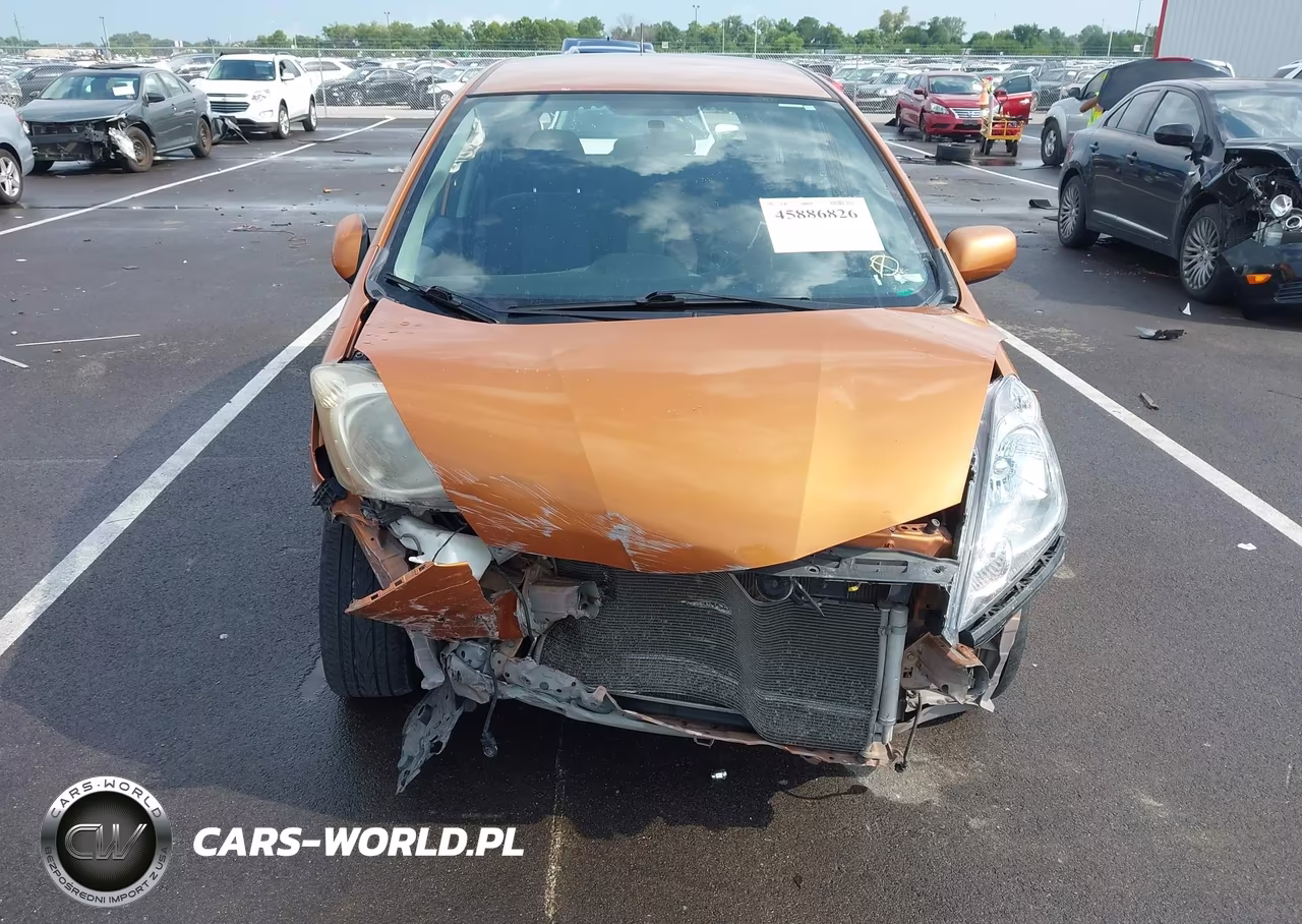 2010 Honda Fit Sport VIN:JHMGE8H47AC012800 - 12