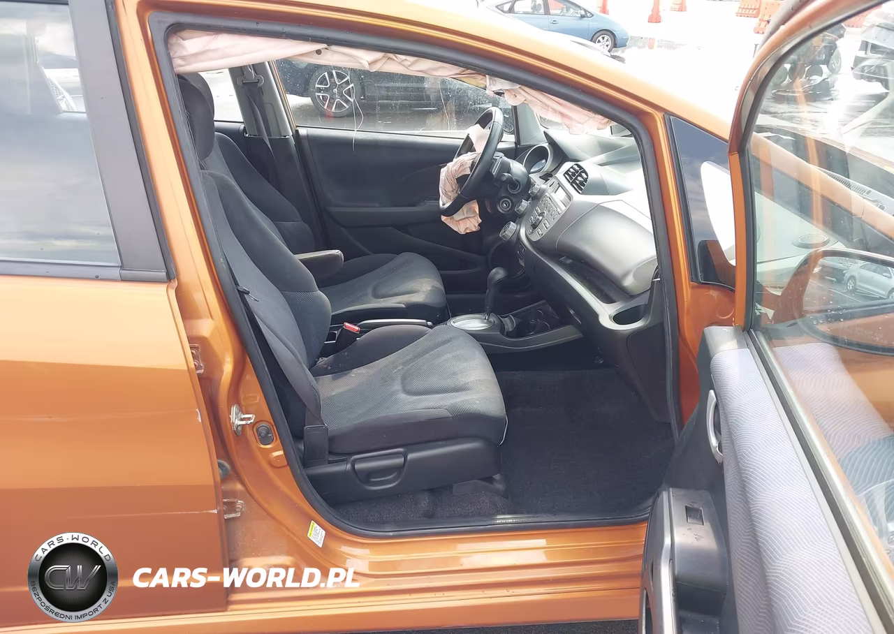 2010 Honda Fit Sport VIN:JHMGE8H47AC012800 - 5