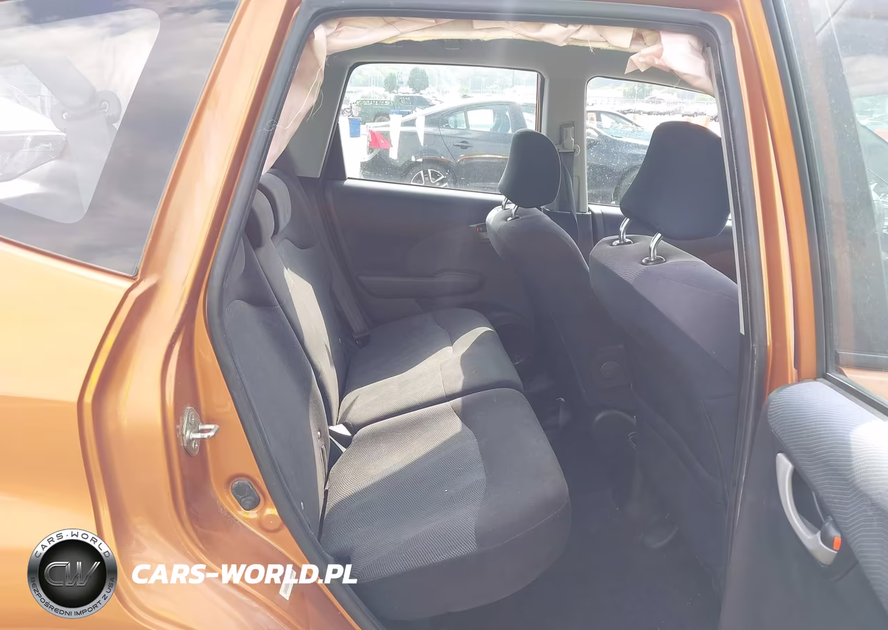 2010 Honda Fit Sport VIN:JHMGE8H47AC012800 - 8