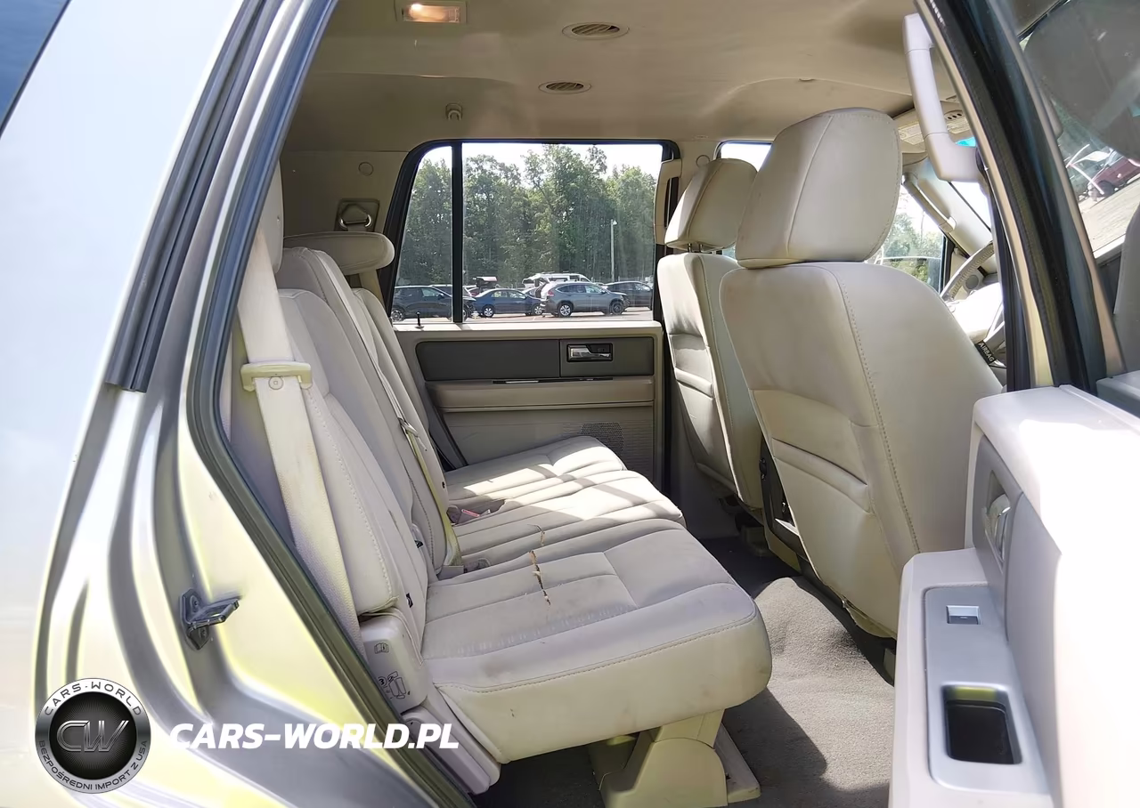 2008 Ford Expedition Xlt VIN:1FMFU15558LA87456 - 8
