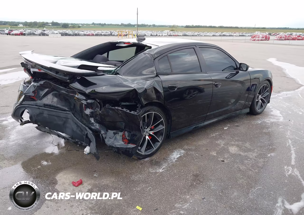 2016 Dodge Charger R-T Scat Pack VIN:2C3CDXGJXGH276723 - 4