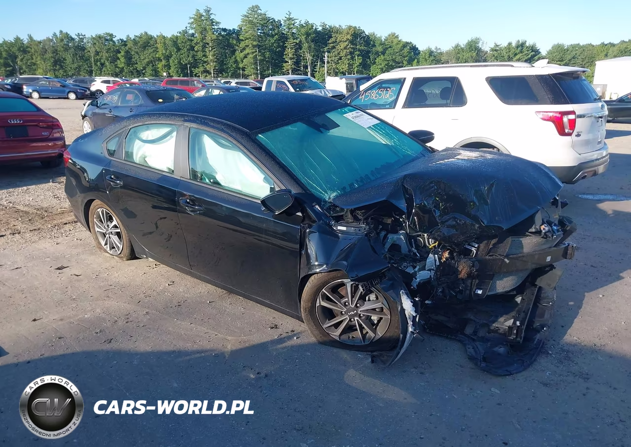 2024 Kia Forte Lxs – zdjęcie 1 z 16
