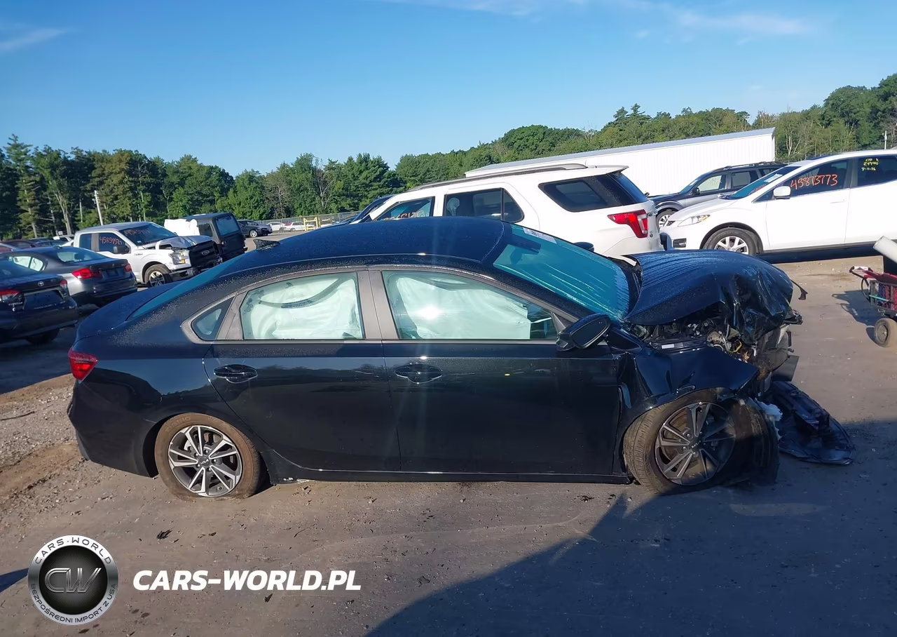 2024 Kia Forte Lxs VIN:3KPF24AD1RE705438 - 13