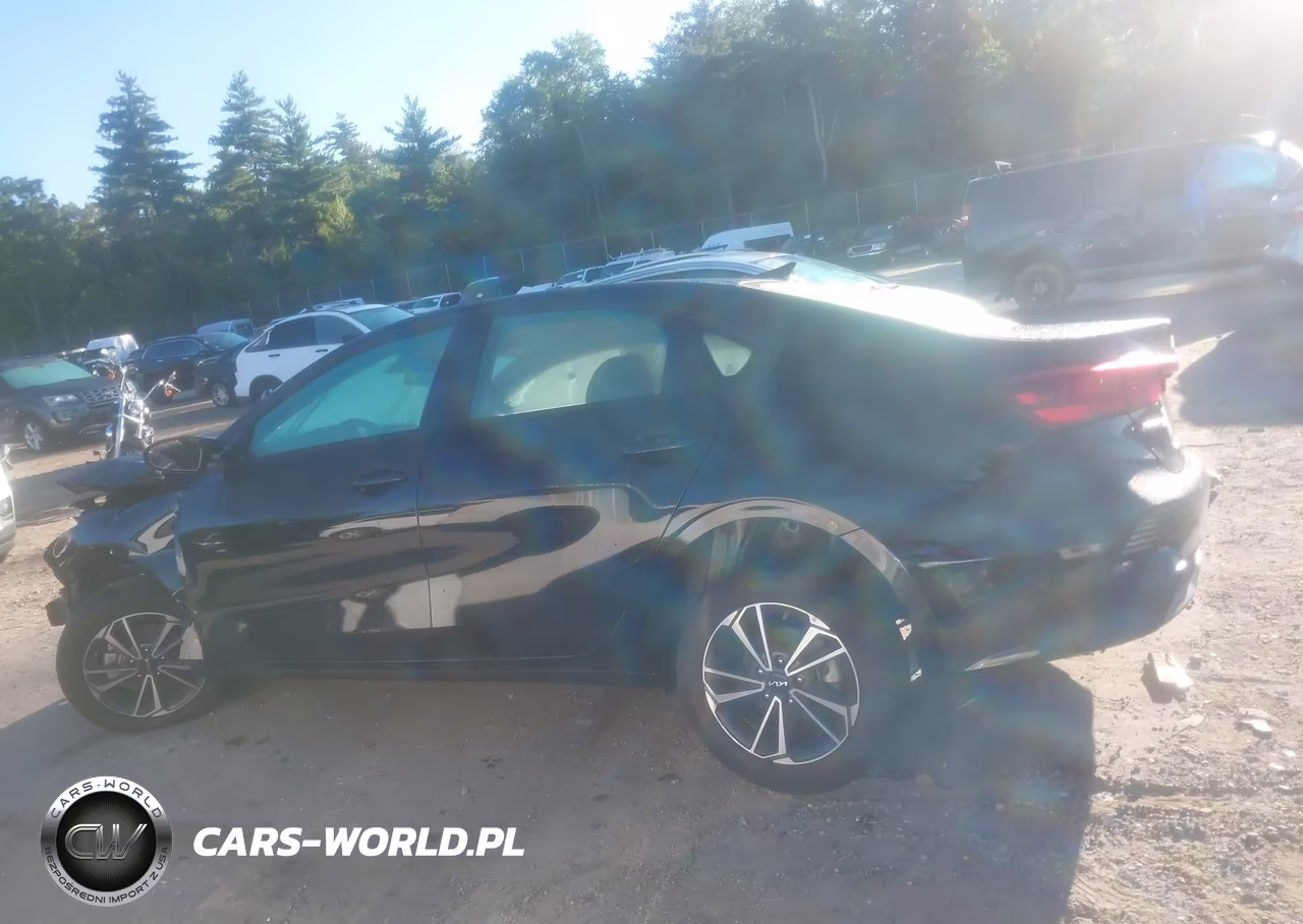2024 Kia Forte Lxs VIN:3KPF24AD1RE705438 - 14