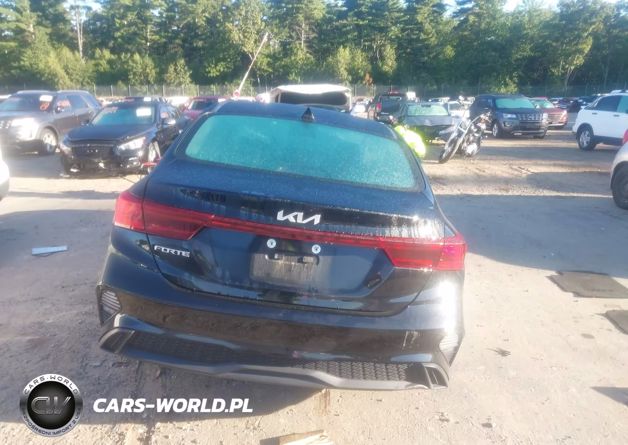 2024 Kia Forte Lxs VIN:3KPF24AD1RE705438 - 16
