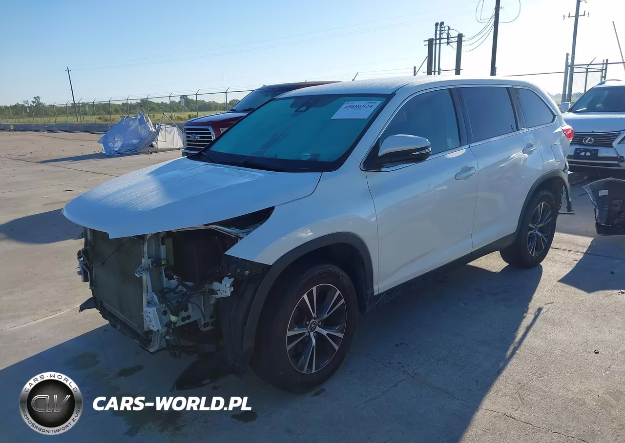 2019 Toyota Highlander Le VIN:5TDZARFH1KS049309 - 2