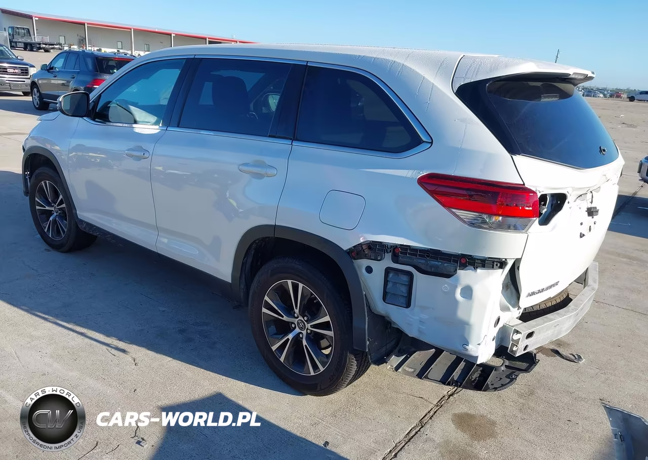 2019 Toyota Highlander Le VIN:5TDZARFH1KS049309 - 3