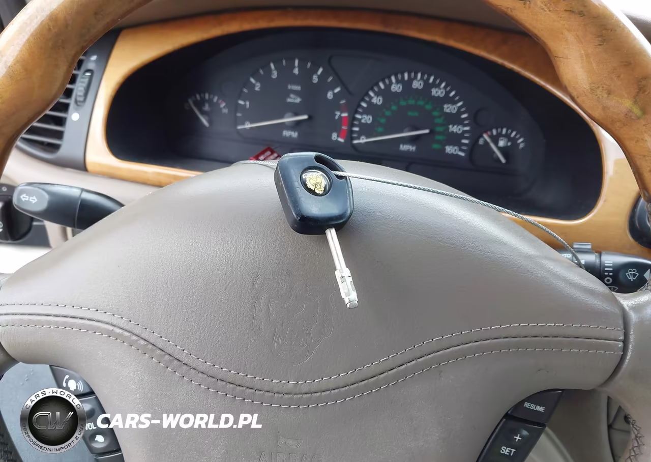 2000 Jaguar S-Type 4.0L V8 VIN:SAJDA01DXYGL50921 - 11