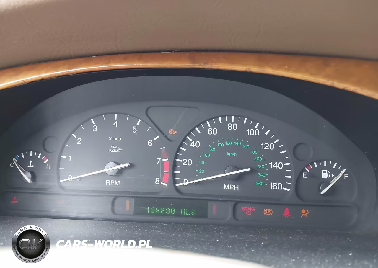 2000 Jaguar S-Type 4.0L V8 VIN:SAJDA01DXYGL50921 - 7