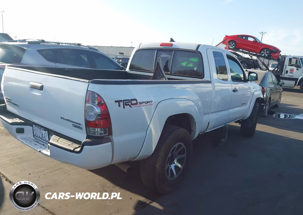 2014 Toyota Tacoma Prerunner VIN:5TFTX4GN5EX036749 - 4