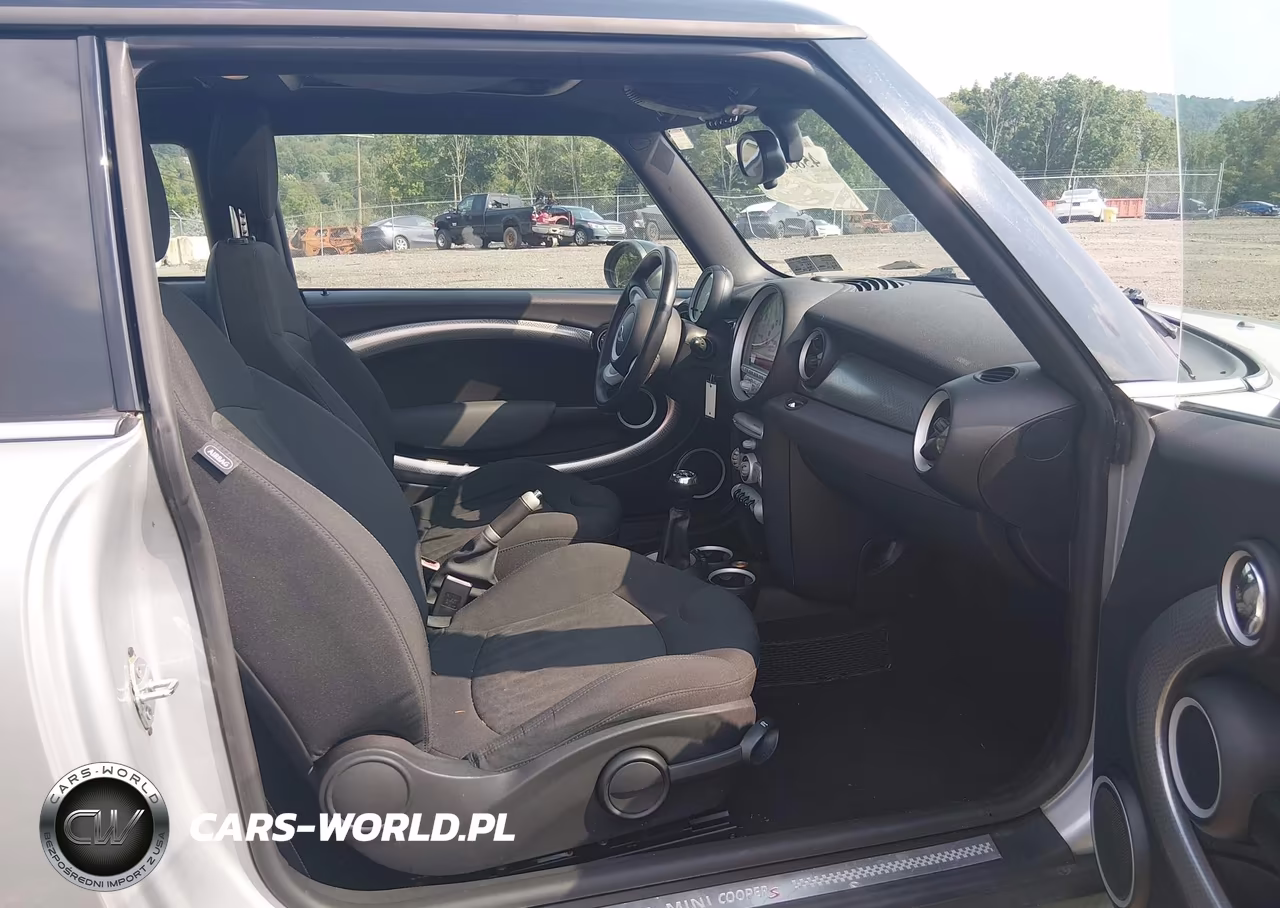 2008 Mini Cooper S VIN:WMWMF73578TT86598 - 5