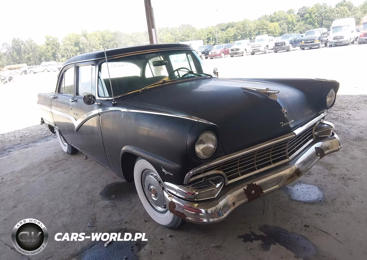 1956 Ford Fairlane Town Sedan – zdjęcie 1 z 21