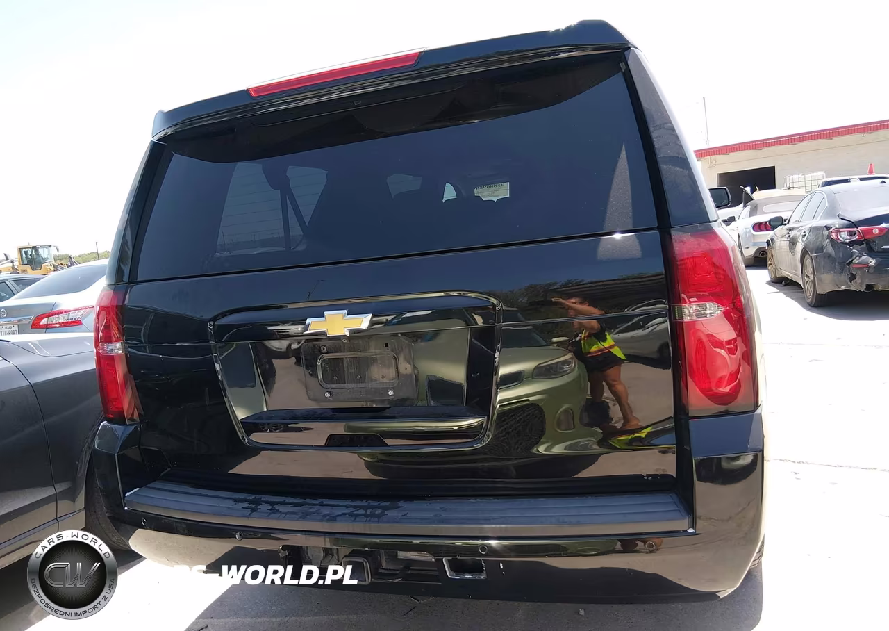 2019 Chevrolet Suburban Lt VIN:1GNSCHKC9KR176198 - 16