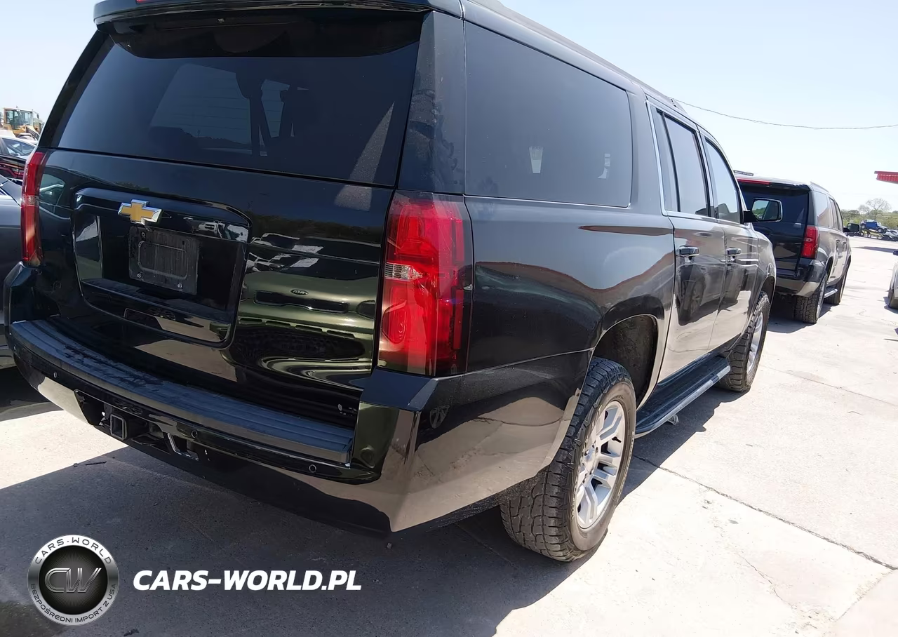 2019 Chevrolet Suburban Lt VIN:1GNSCHKC9KR176198 - 4