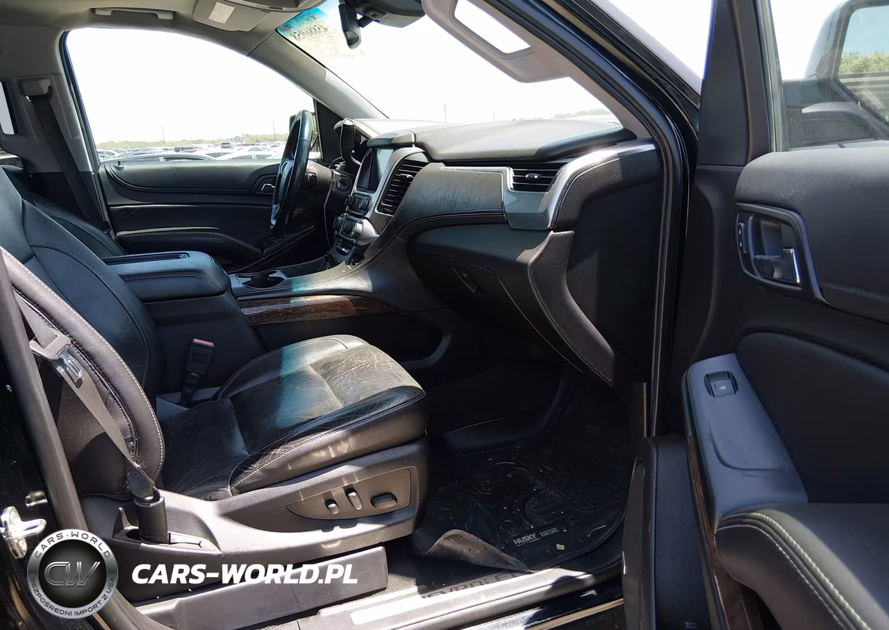 2019 Chevrolet Suburban Lt VIN:1GNSCHKC9KR176198 - 5