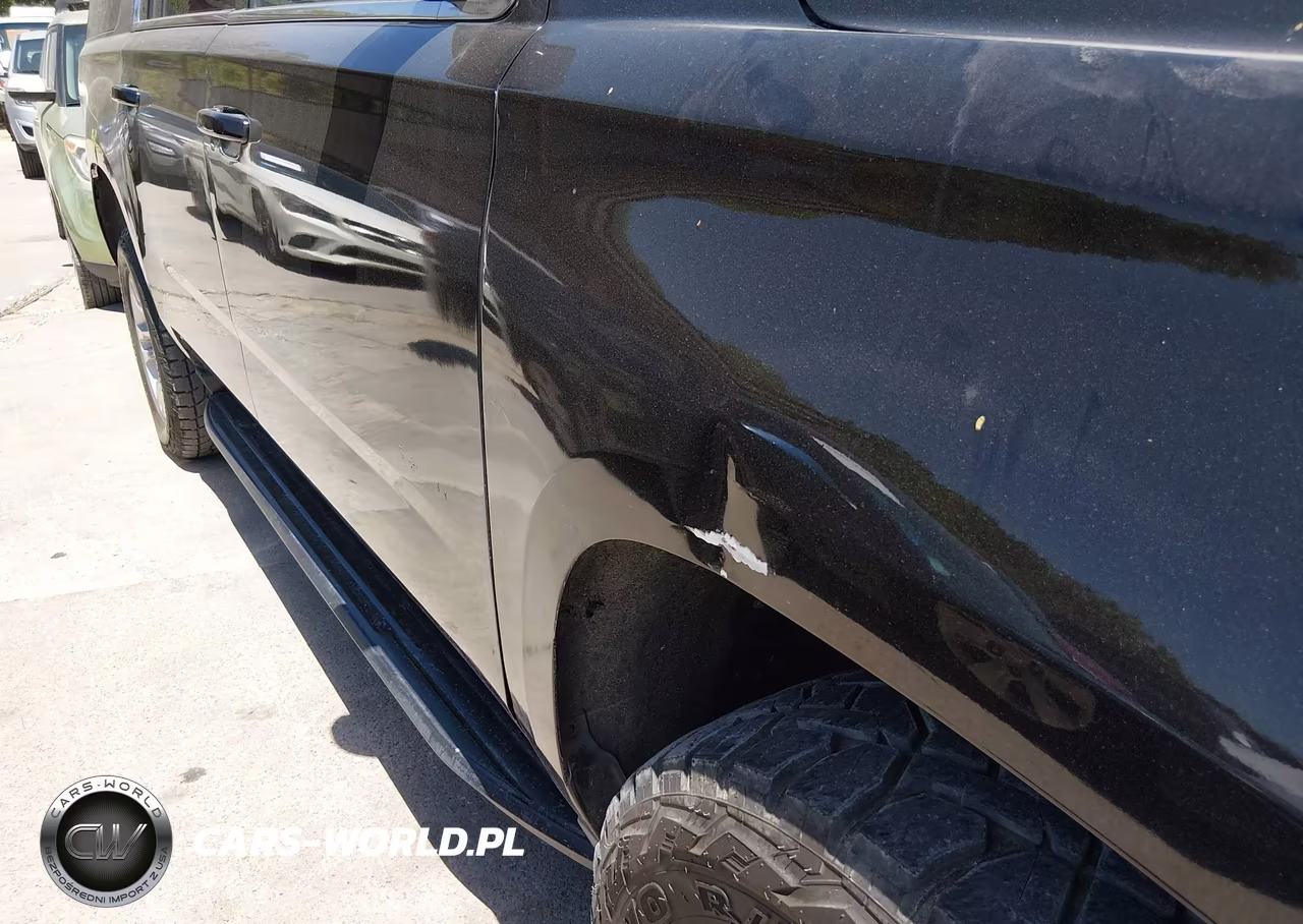 2019 Chevrolet Suburban Lt VIN:1GNSCHKC9KR176198 - 6