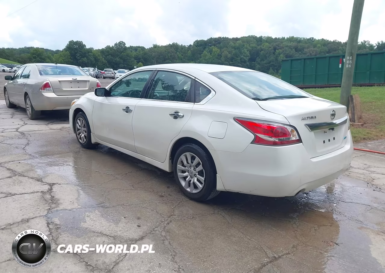 2014 Nissan Altima 2.5 S VIN:1N4AL3AP3EN369475 - 3