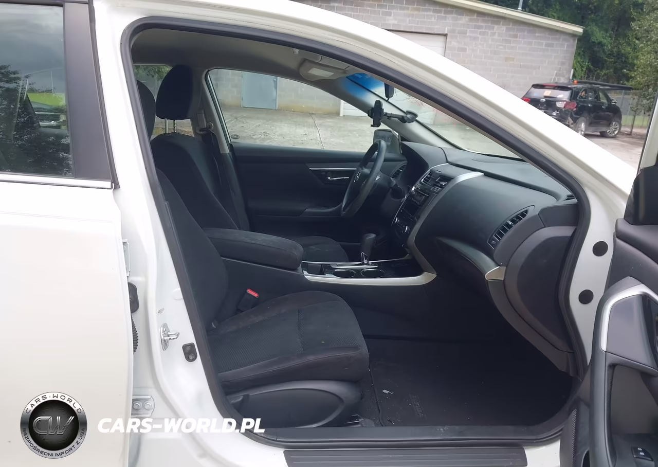 2014 Nissan Altima 2.5 S VIN:1N4AL3AP3EN369475 - 5