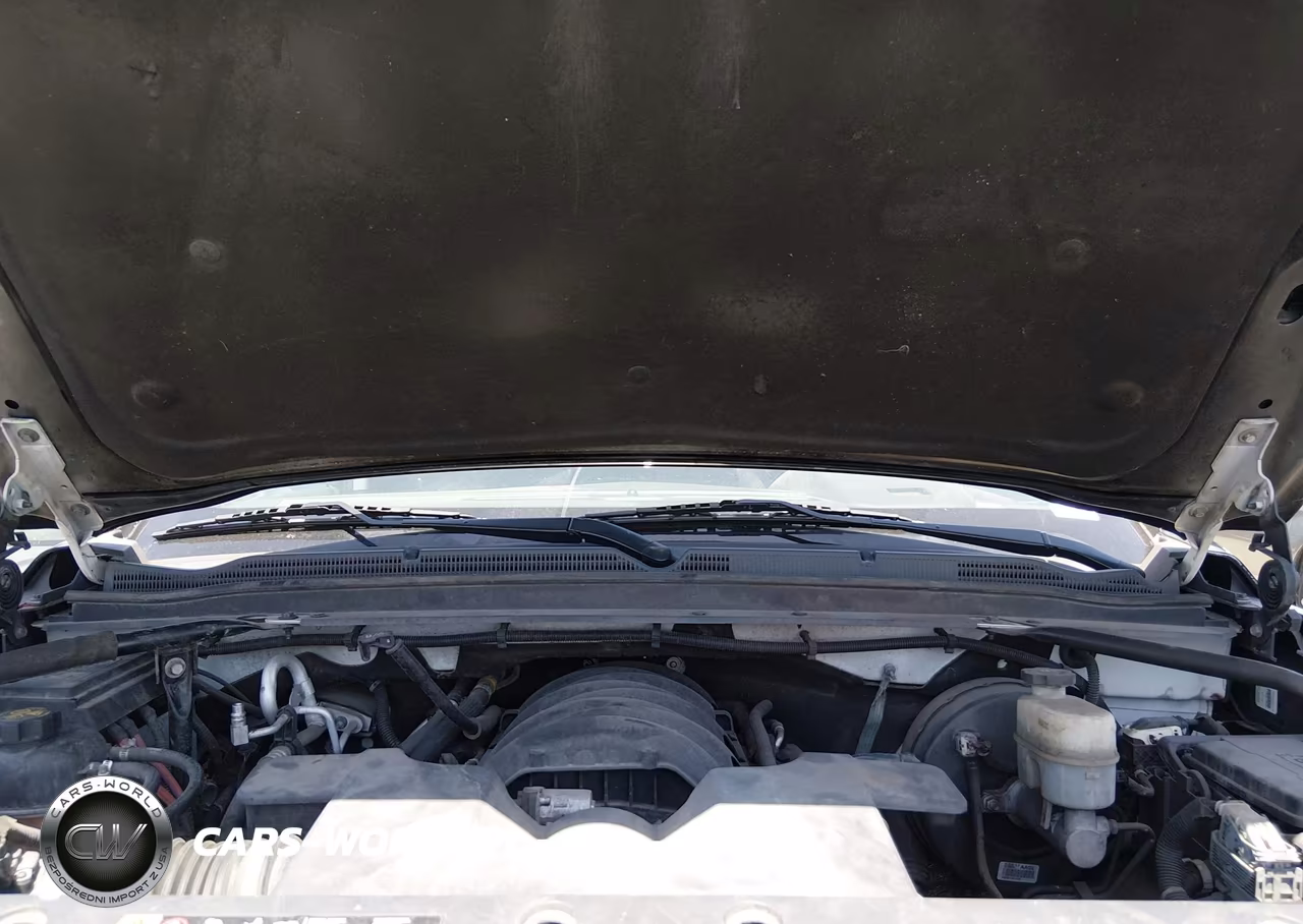 2019 Chevrolet Suburban Lt VIN:1GNSCHKC6KR137570 - 10