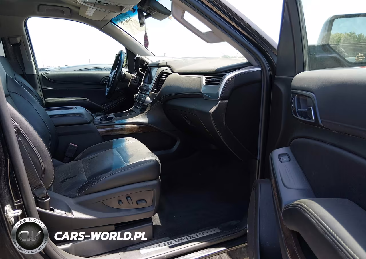 2019 Chevrolet Suburban Lt VIN:1GNSCHKC6KR137570 - 5