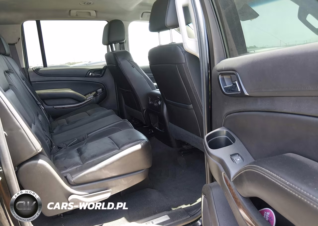 2019 Chevrolet Suburban Lt VIN:1GNSCHKC6KR137570 - 8