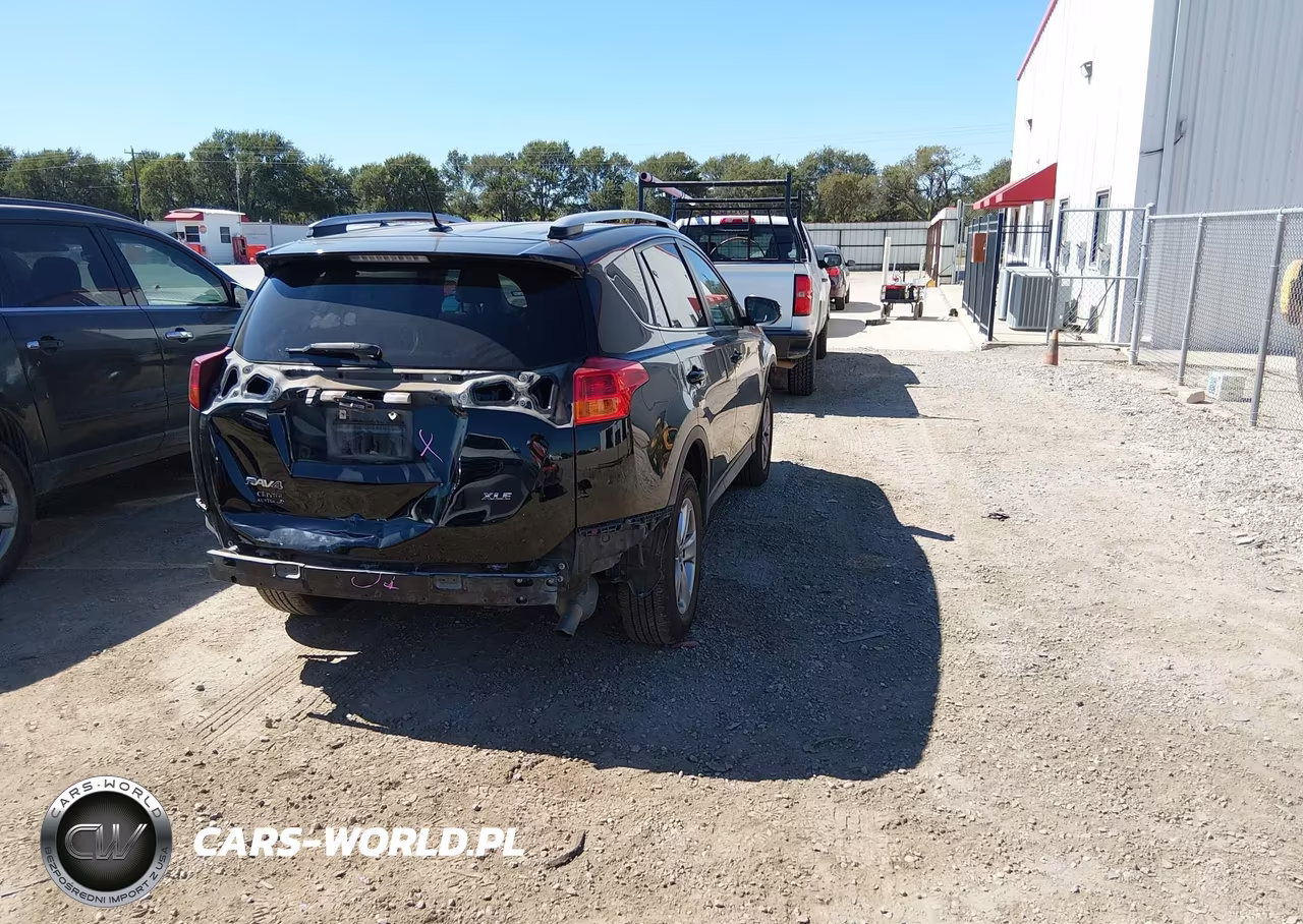2015 Toyota Rav4 Xle VIN:2T3WFREV0FW185267 - 4