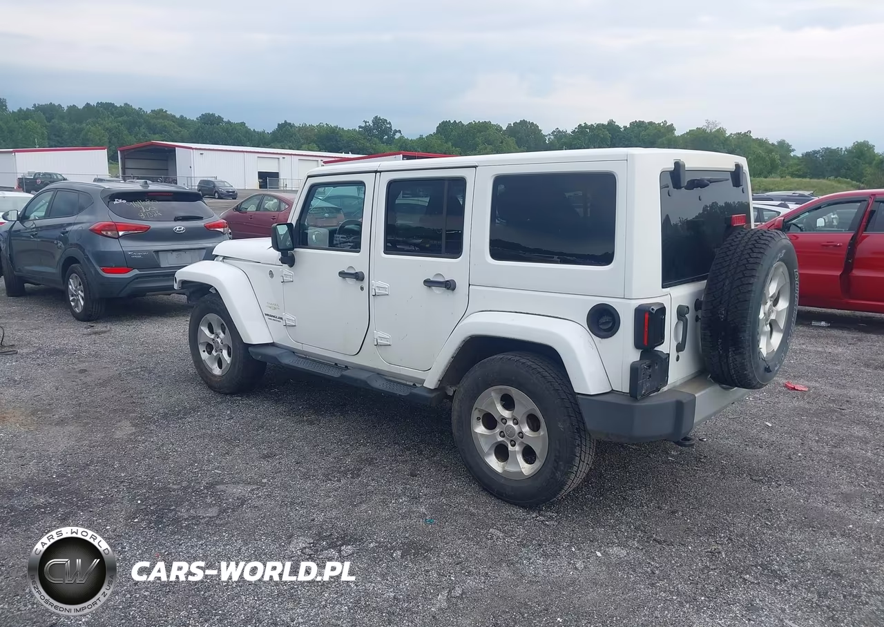 2014 Jeep Wrangler Unlimited Sahara VIN:1C4BJWEG6EL179651 - 3