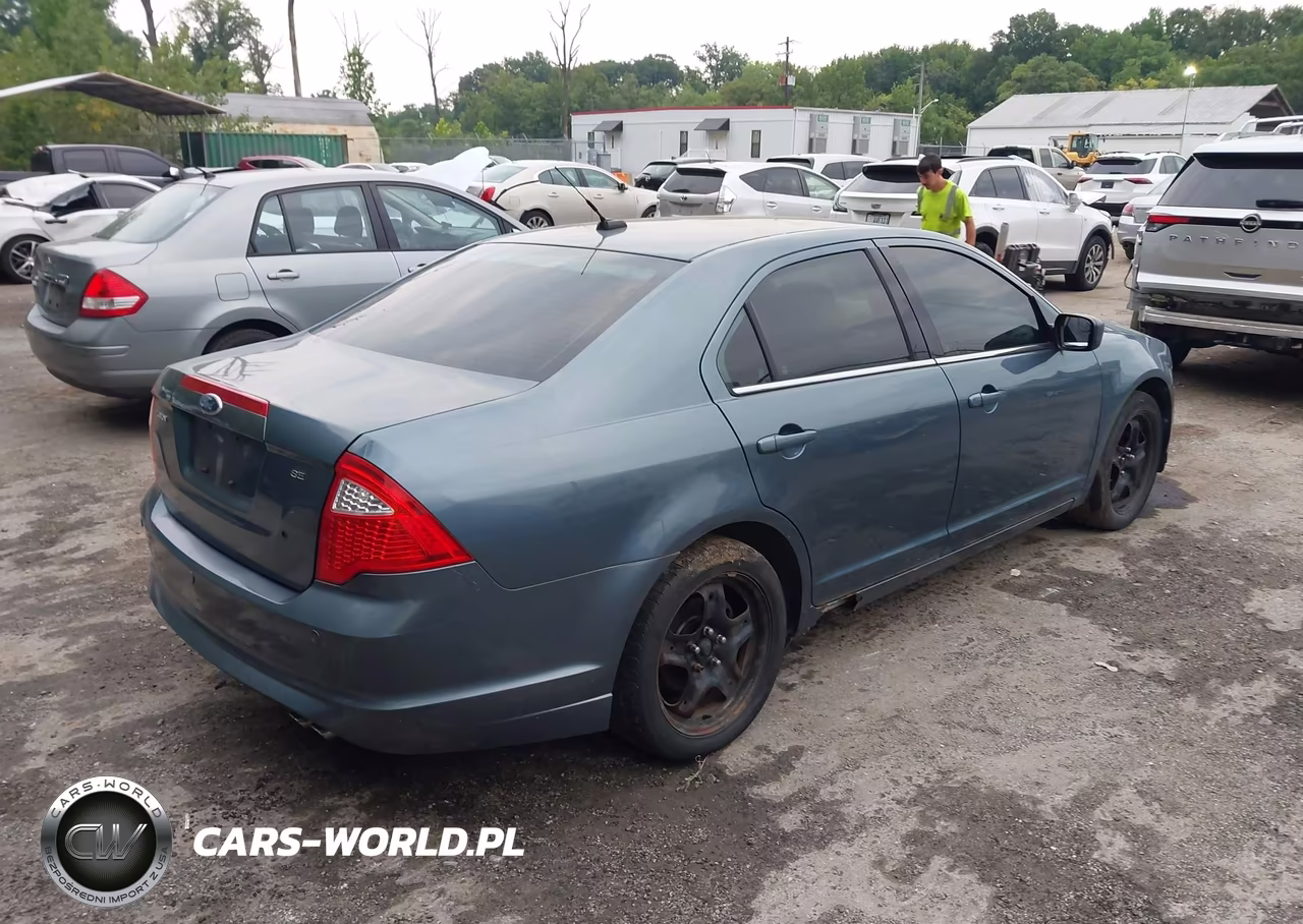 2011 Ford Fusion Se VIN:3FAHP0HA1BR117798 - 4