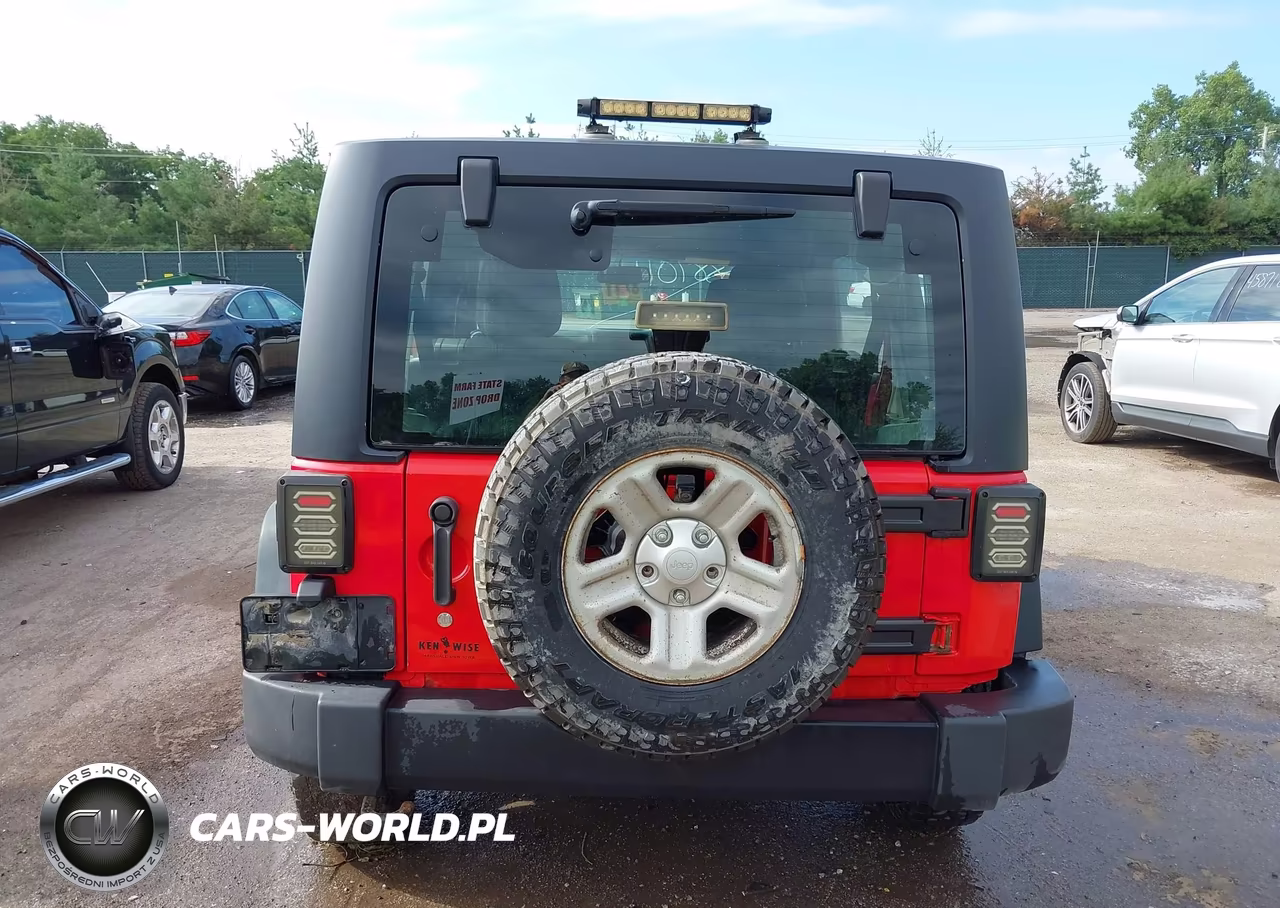 2015 Jeep Wrangler Unlimited Sport Rhd VIN:1C4BJWKG0FL652031 - 16