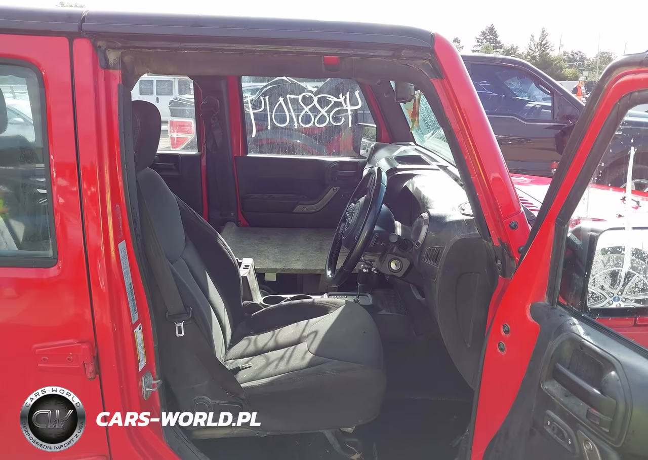 2015 Jeep Wrangler Unlimited Sport Rhd VIN:1C4BJWKG0FL652031 - 5