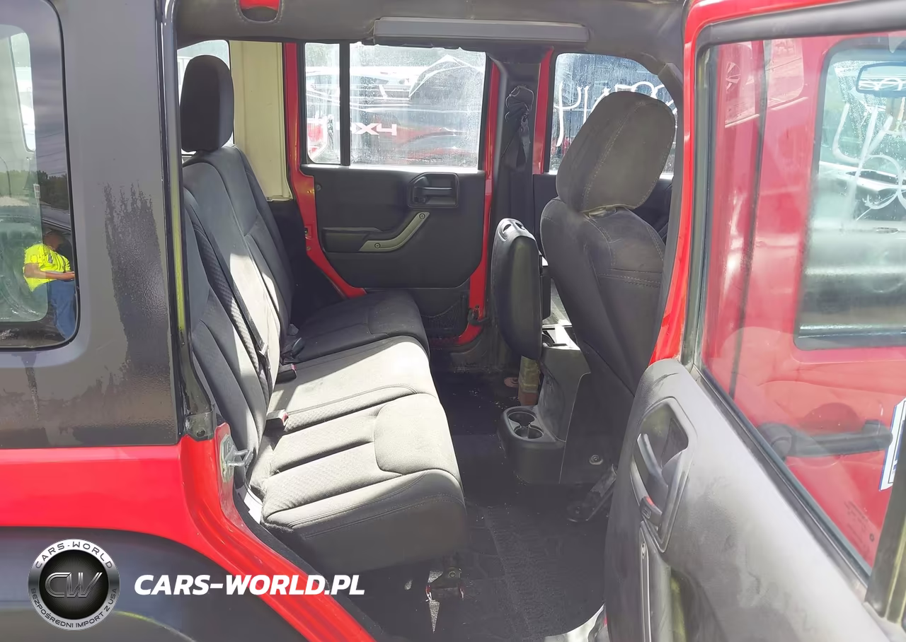 2015 Jeep Wrangler Unlimited Sport Rhd VIN:1C4BJWKG0FL652031 - 8