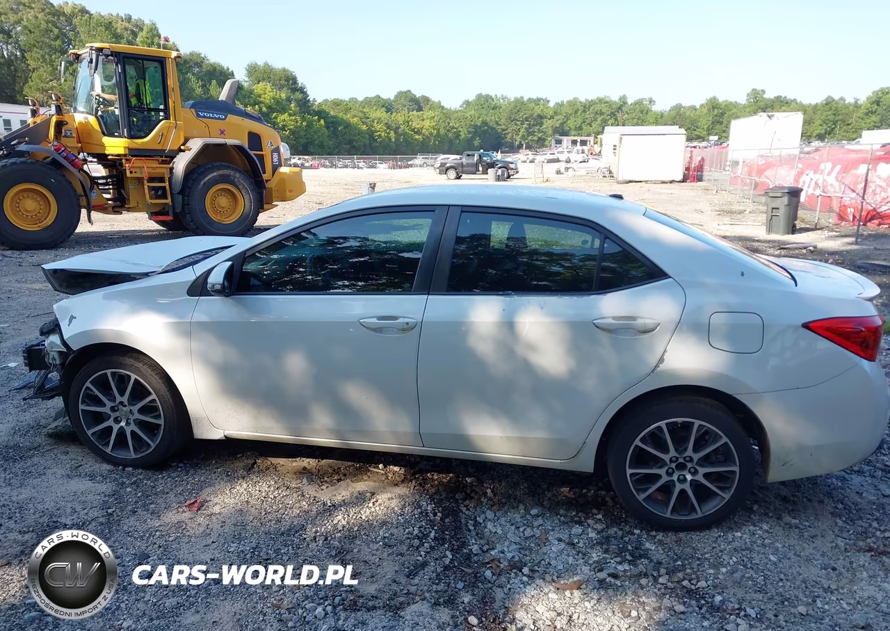 2017 Toyota Corolla Se Special Edition VIN:5YFBURHEXHP642485 - 14