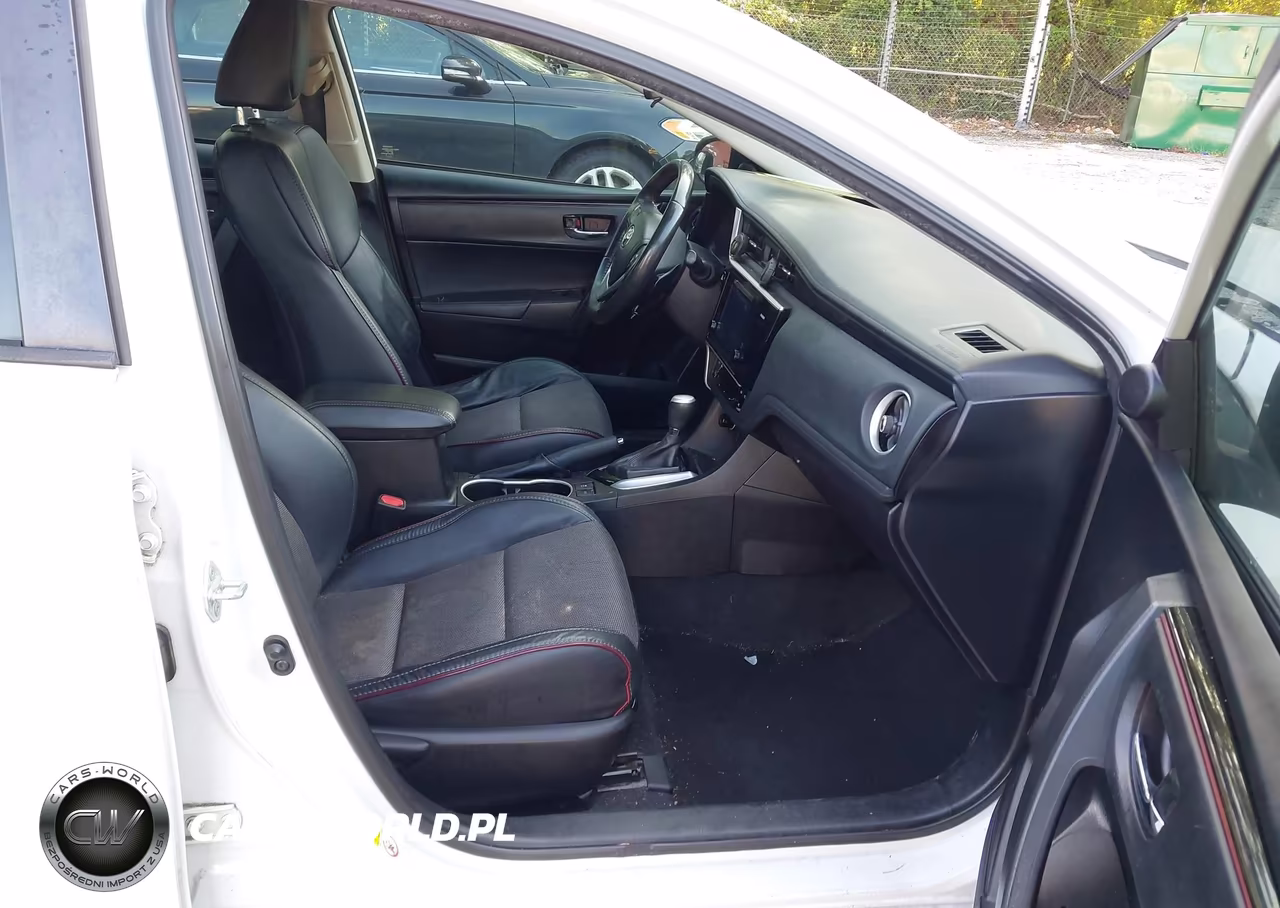2017 Toyota Corolla Se Special Edition VIN:5YFBURHEXHP642485 - 5