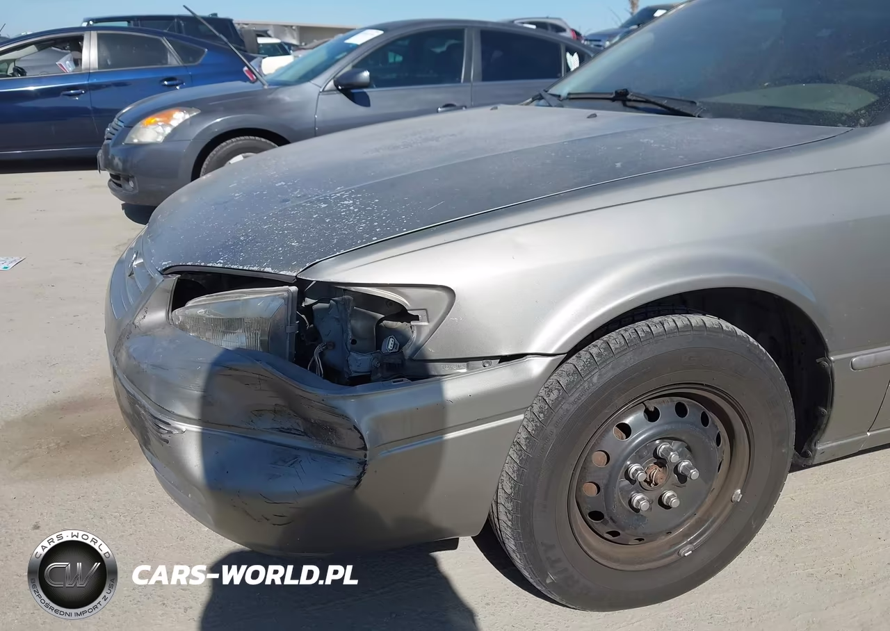 1998 Toyota Camry Le VIN:JT2BG22K8W0132861 - 12