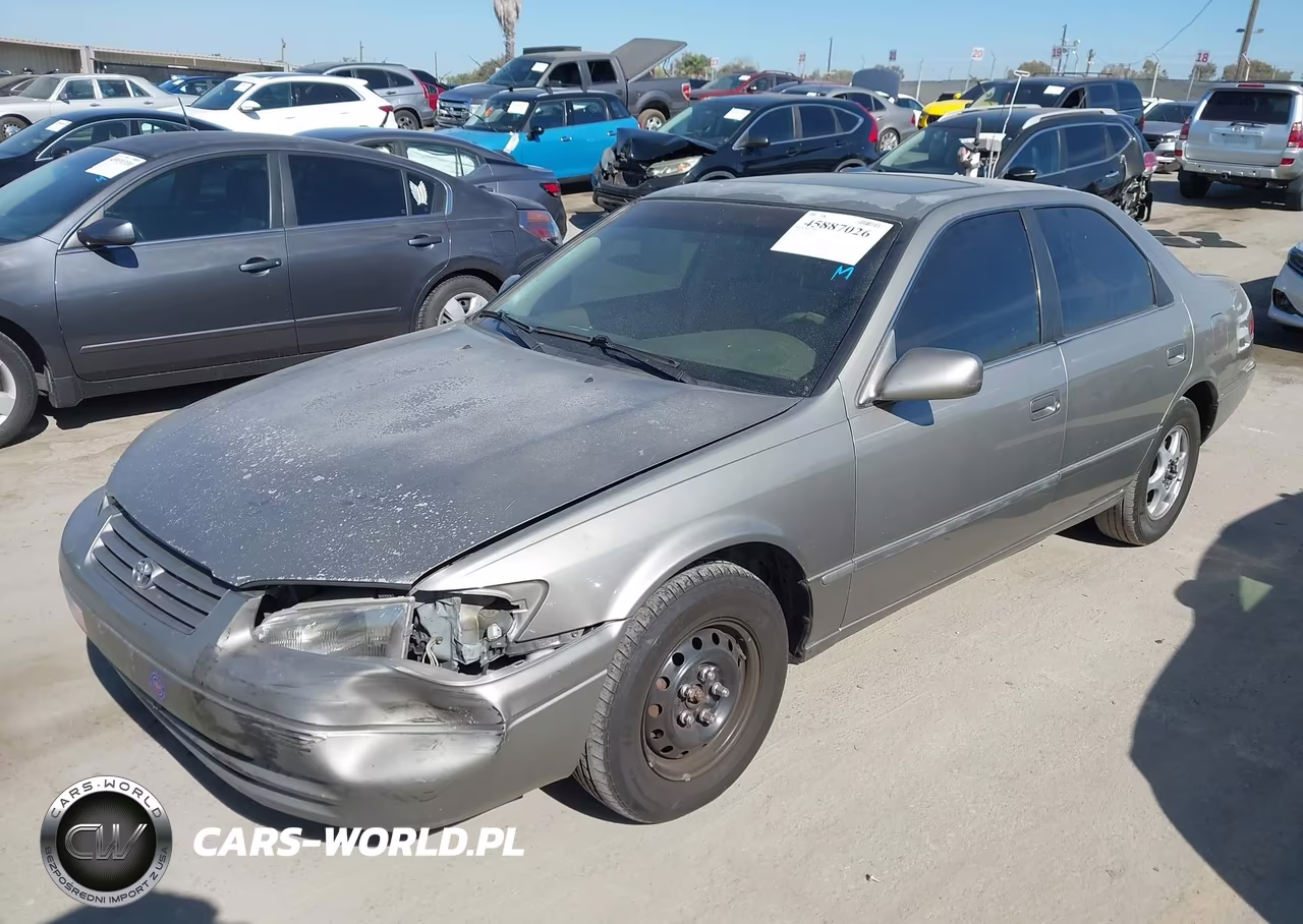 1998 Toyota Camry Le VIN:JT2BG22K8W0132861 - 2