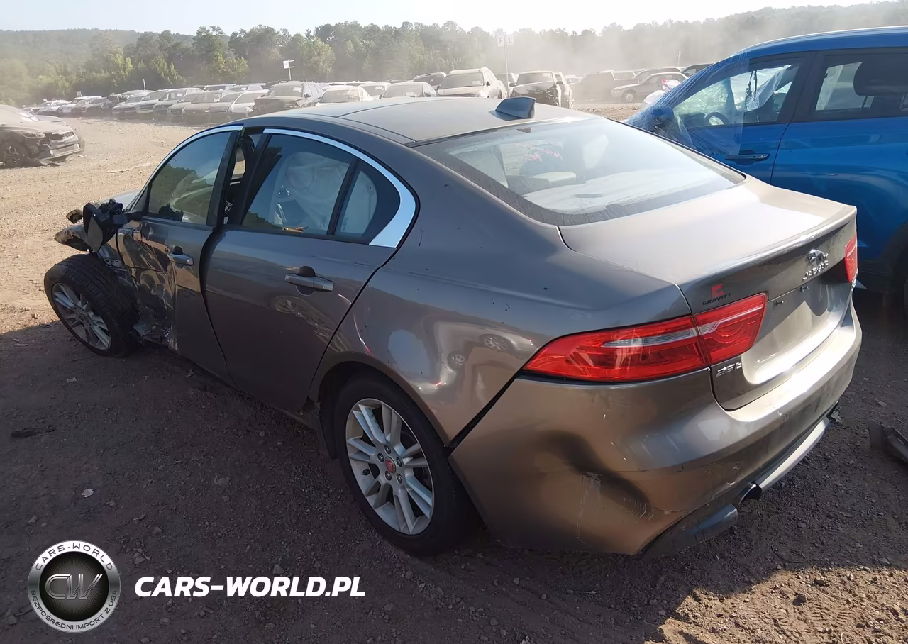 2017 Jaguar Xe 25T Premium VIN:SAJAD4BG2HA964469 - 3