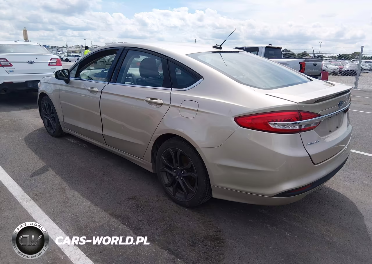 2018 Ford Fusion S VIN:3FA6P0G72JR136551 - 2