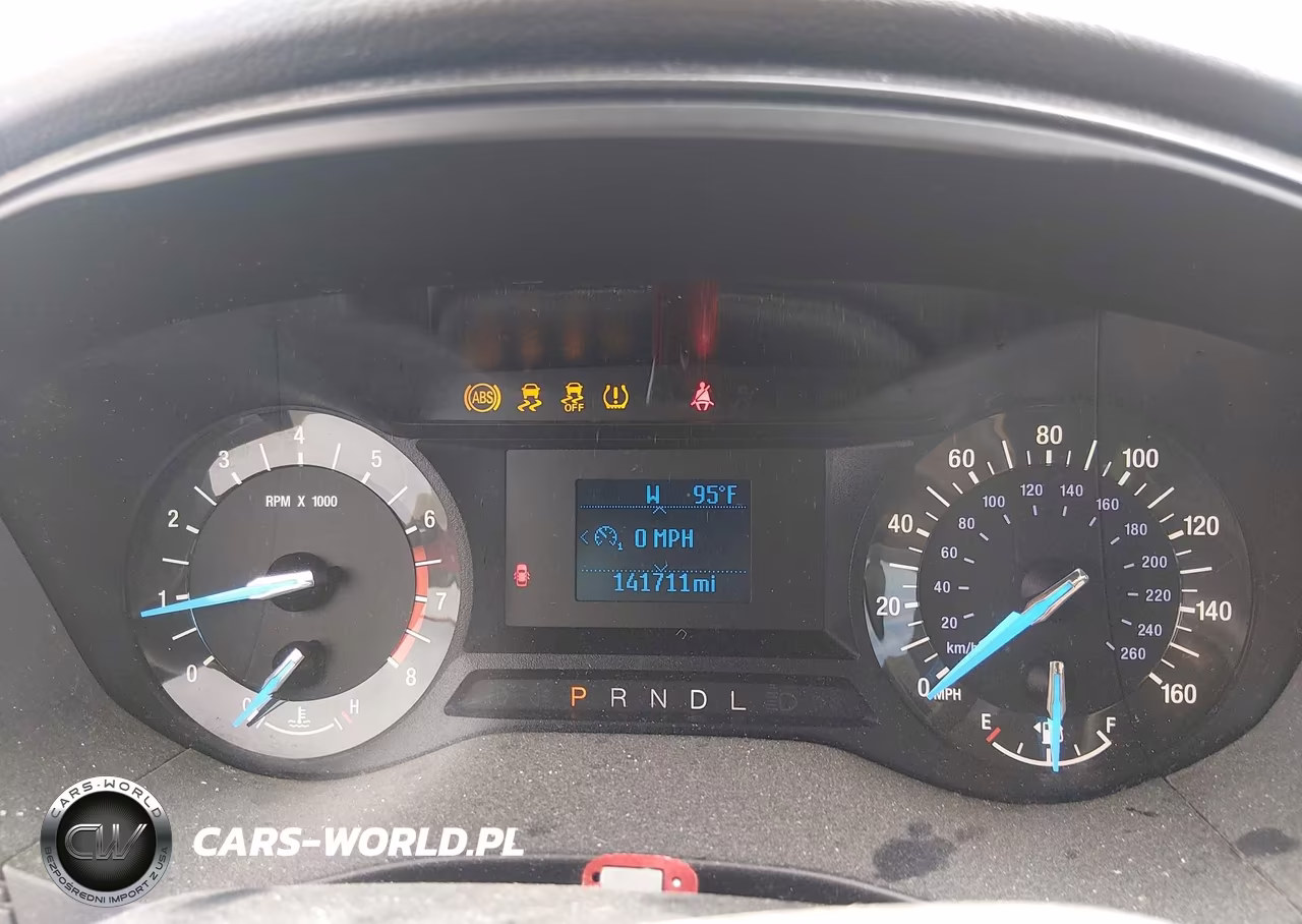 2018 Ford Fusion S VIN:3FA6P0G72JR136551 - 5